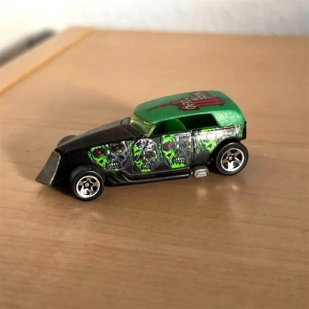 Vintage 90s Hot Wheels 1999 Phaeton The House Of The Dead 1:64 Hot Rod